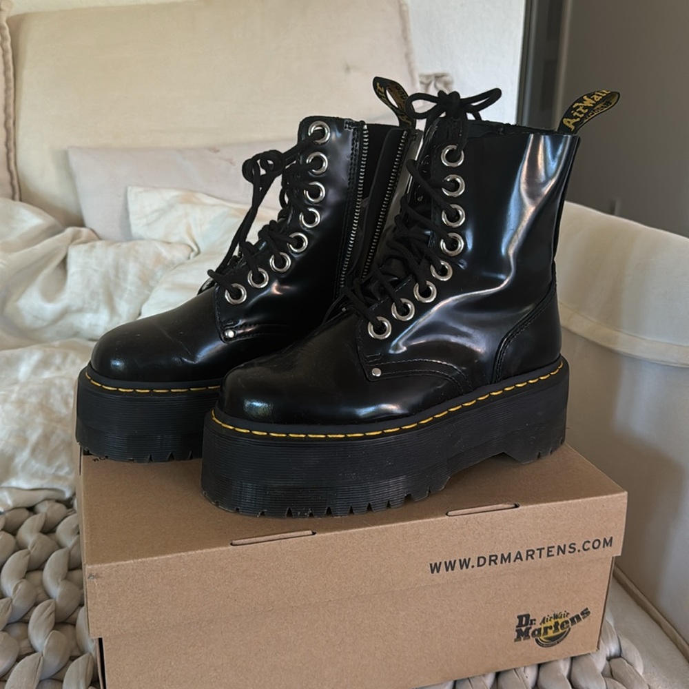 Dr. Martens Jadon Max Black US 6